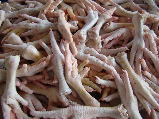 chicken-feet-table-eggs-hatching-eggs-ps-101537